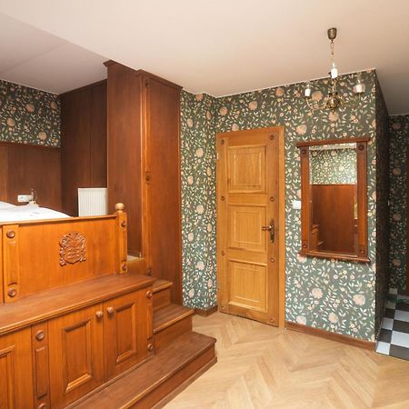 Palac Srodka Chrzypsko Wielkie Buitenkant foto